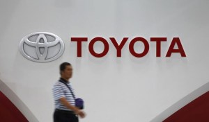 Toyota mantuvo liderazgo mundial en 2014 pero prevé caída de ventas en 2015