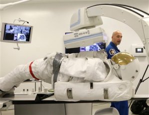 La Nasa lleva al médico sus trajes espaciales (Fotos)