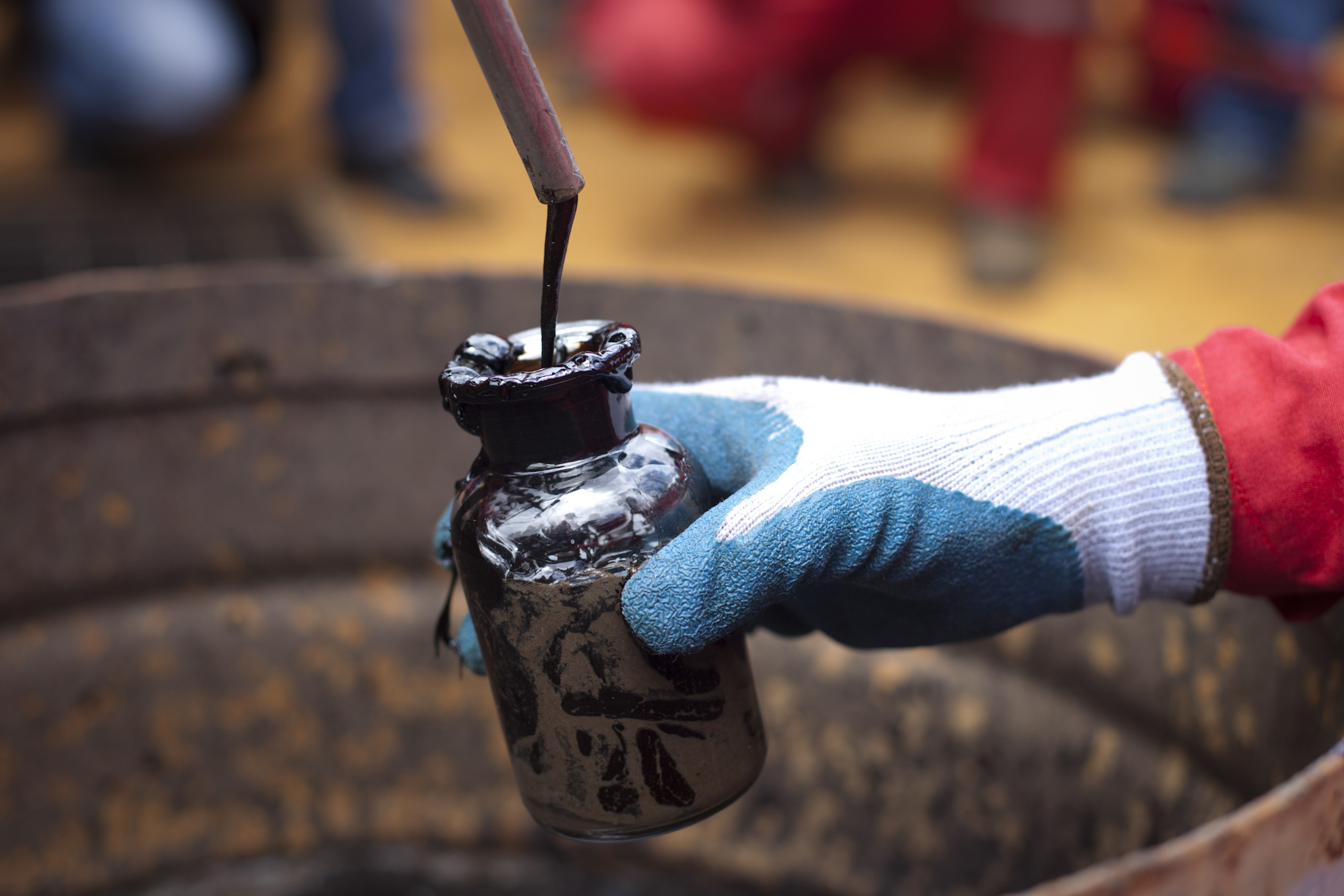 El petróleo abre con neto aumento en Nueva York a 50,28 dólares el barril