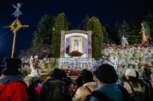 Le cantan “Las Mañanitas” a la Virgen de Guadalupe