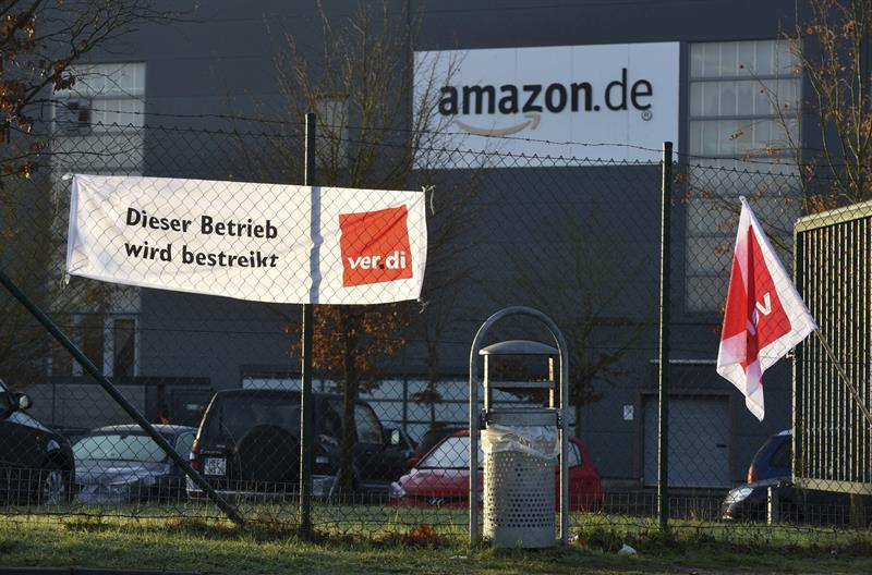 Empleados de Amazon concluyen huelga de más de una semana en Alemania