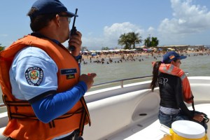La policía de Miranda recomienda el uso del chaleco salvavidas