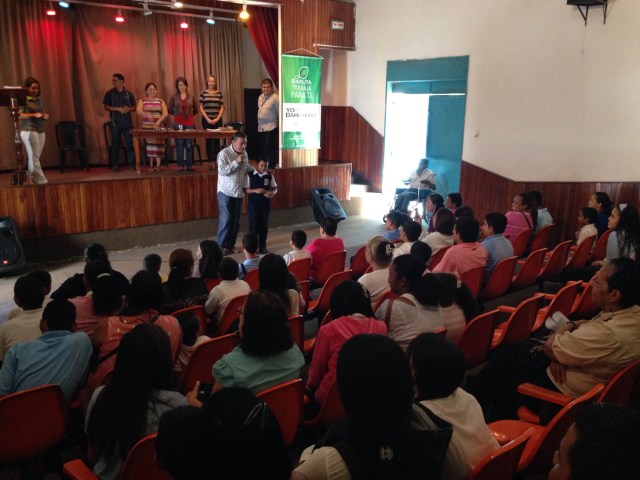 Foto: Gerardo Blyde, alcalde de Baruta, beneficia a más de 130 estudiantes con becas escolares