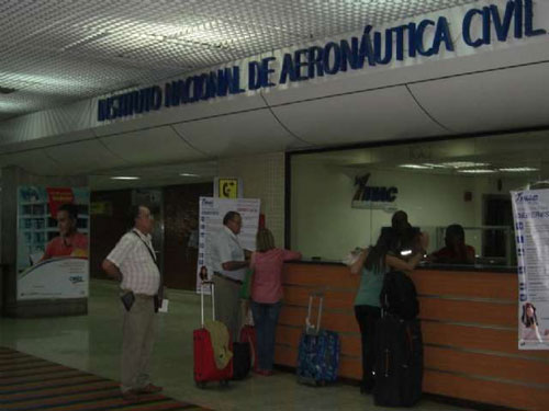 Inac ordenó a línea aérea Estelar indemnizar a 49 pasajeros afectados