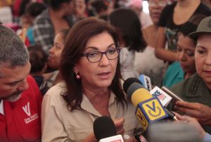 Maduro recolocó a Jacqueline Faría en el mismo cargo inconstitucional que ocupaba Darío Vivas