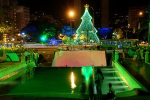 Hoy se prende la Navidad en la Plaza Altamira