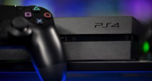 Hackers atacan servicios en línea de PlayStation y Xbox