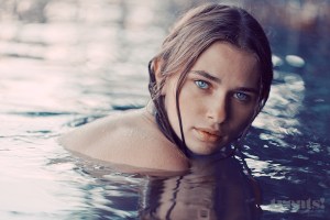 Una verdadera exquisitez: El azul y muy húmedo desnudo de Leonie