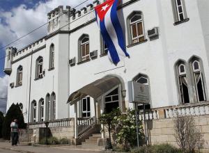 Artista cubana es liberada y detenida otra vez en ola represiva que reavivó roces con EEUU
