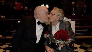 Ex novios se encuentran después de 70 años en Facebook y se casan