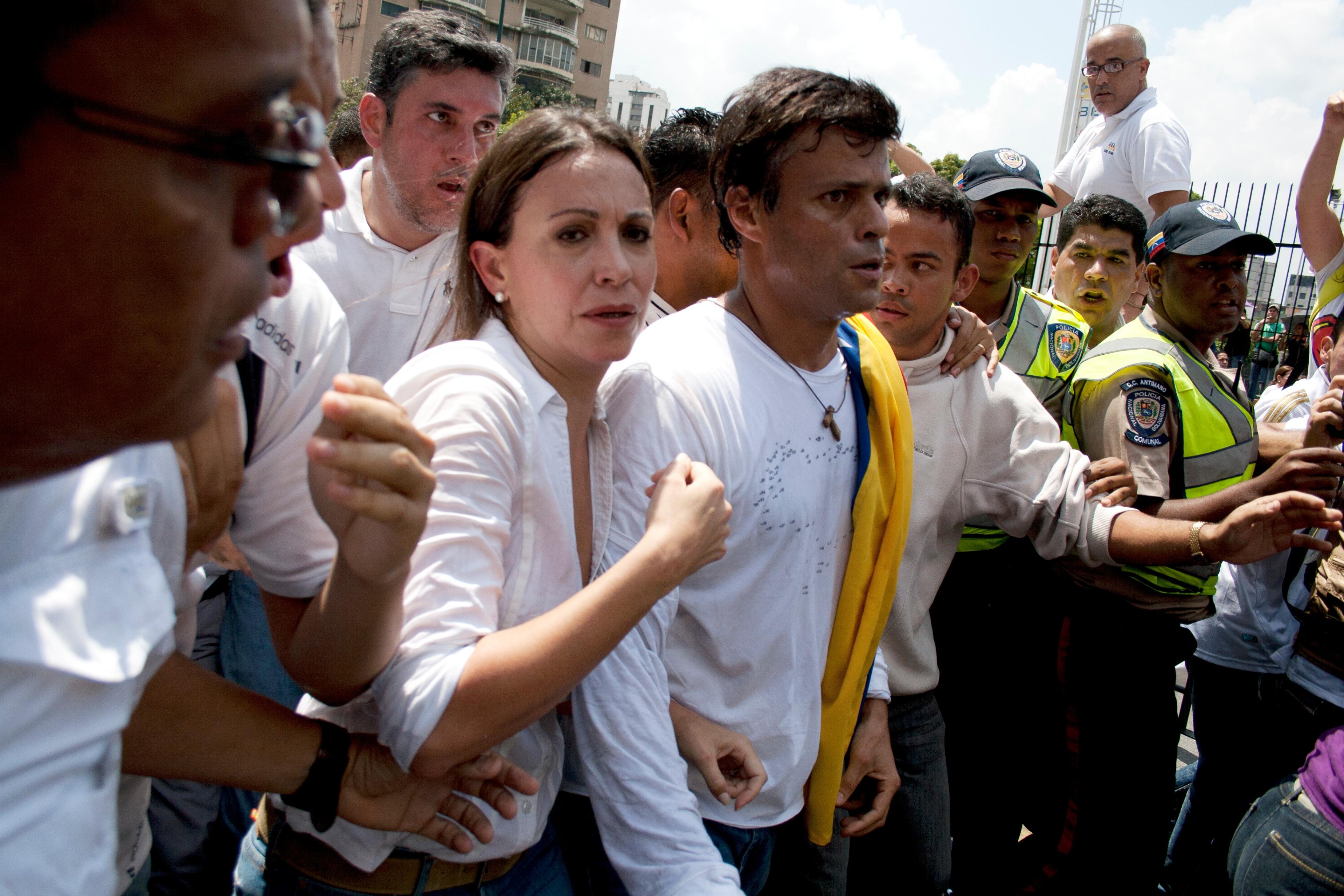 Expresidentes Aznar y Piñera expresan su apoyo a María Corina y Leopoldo López