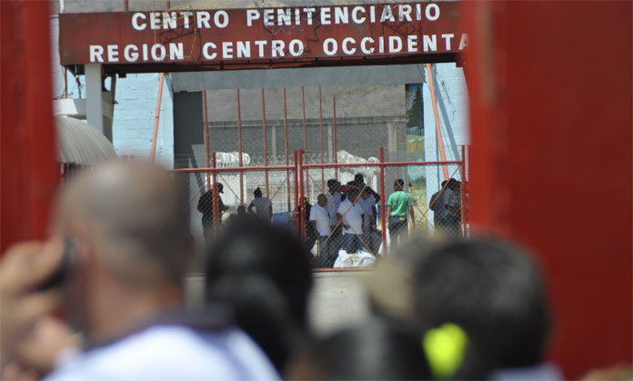 Trasladan a reos de Uribana a otros penales del país