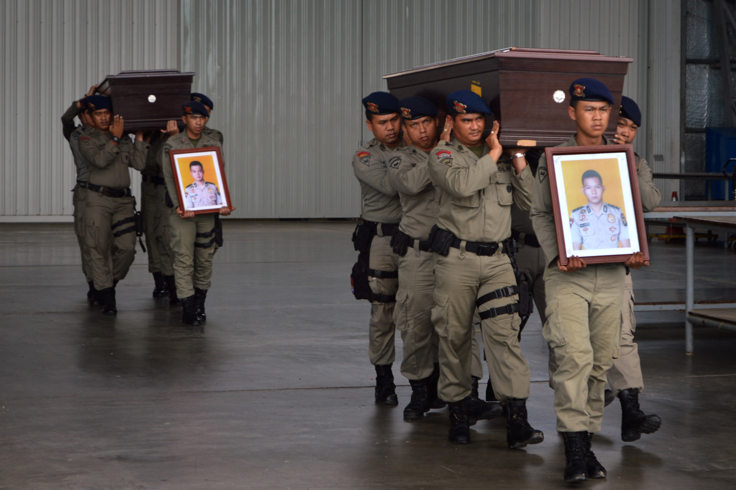 Recuperados 30 cadáveres del avión de AirAsia