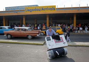 EE UU y Cuba hablarán sobre servicio aéreo la próxima semana en La Habana