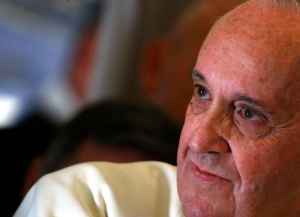 El Papa dice que para ser buen católico no hay que tener hijos “como conejos”