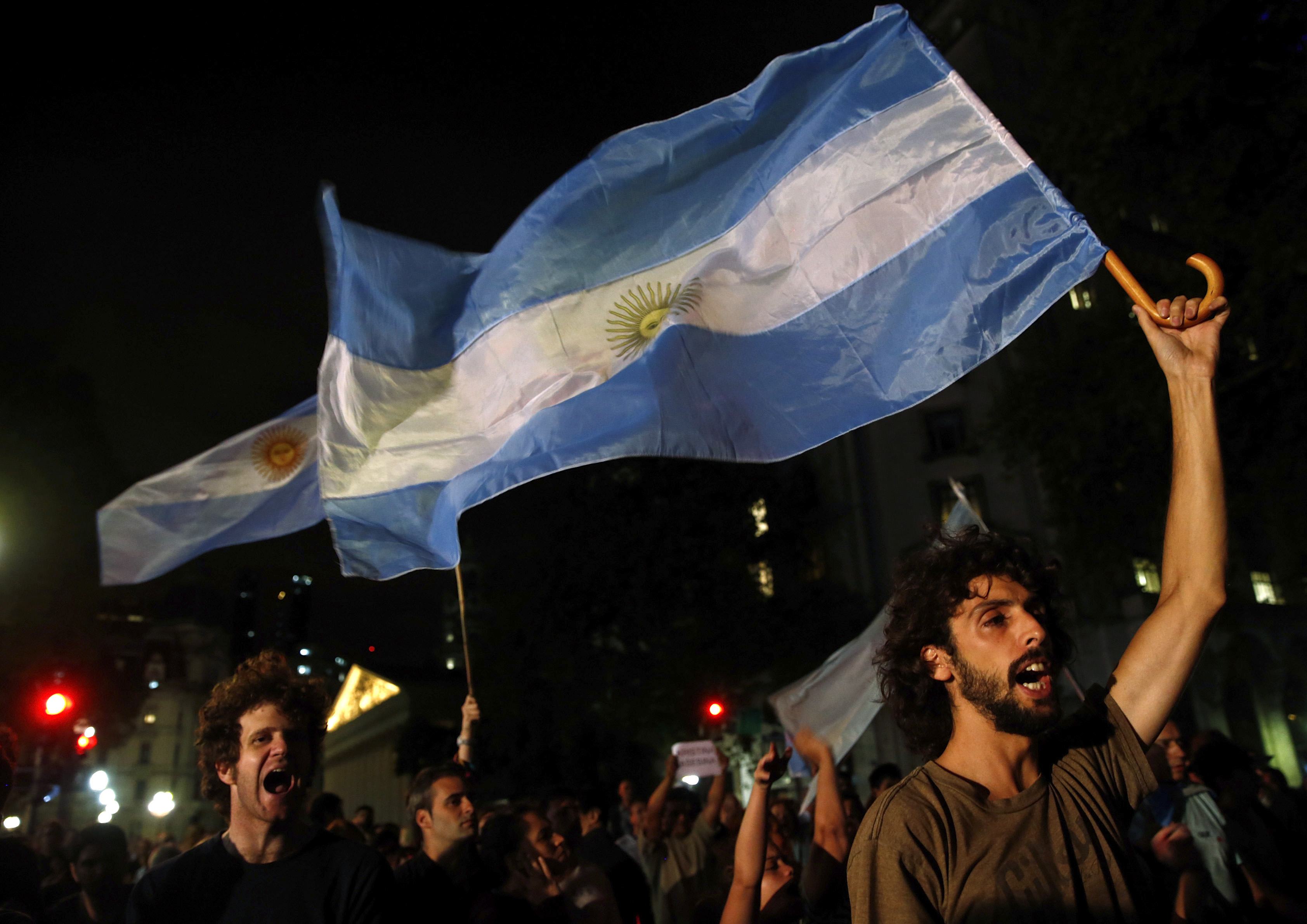 La muerte de Nisman saca a Argentina a la calle para pedir verdad y justicia