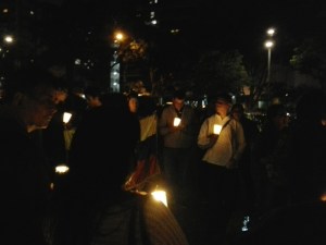 Chamos encadenados en Altamira rezan por estudiantes detenidos