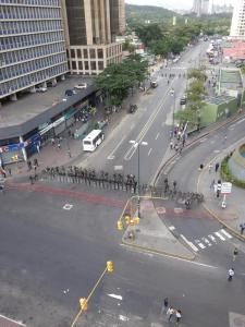 Antimotines de la GNB toman Plaza Venezuela y Chacaito (Fotos)