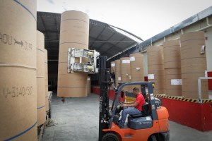 Más de 5 mil toneladas de papel prensa fueron importadas en dos meses por el Gobierno