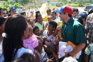 Capriles: Cada vez son más los seguidores del Gobierno que se suman al cambio
