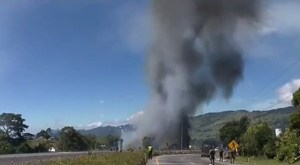 ¡Impactante! explosión de una fábrica de pólvora en Colombia (Video)