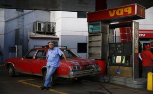 Exigen a Pdvsa revoque medida que cambia gasolineras nacionales a internacionales