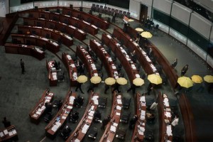 Gobierno de Hong Kong lanza segunda tanda de consultas sobre reforma electoral