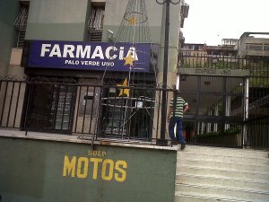 Robo frustrado en edificio de Palo Verde; un antisocial fugado