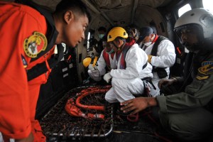 Equipos de rescate han recuperado 39 cuerpos del avión de AirAsia