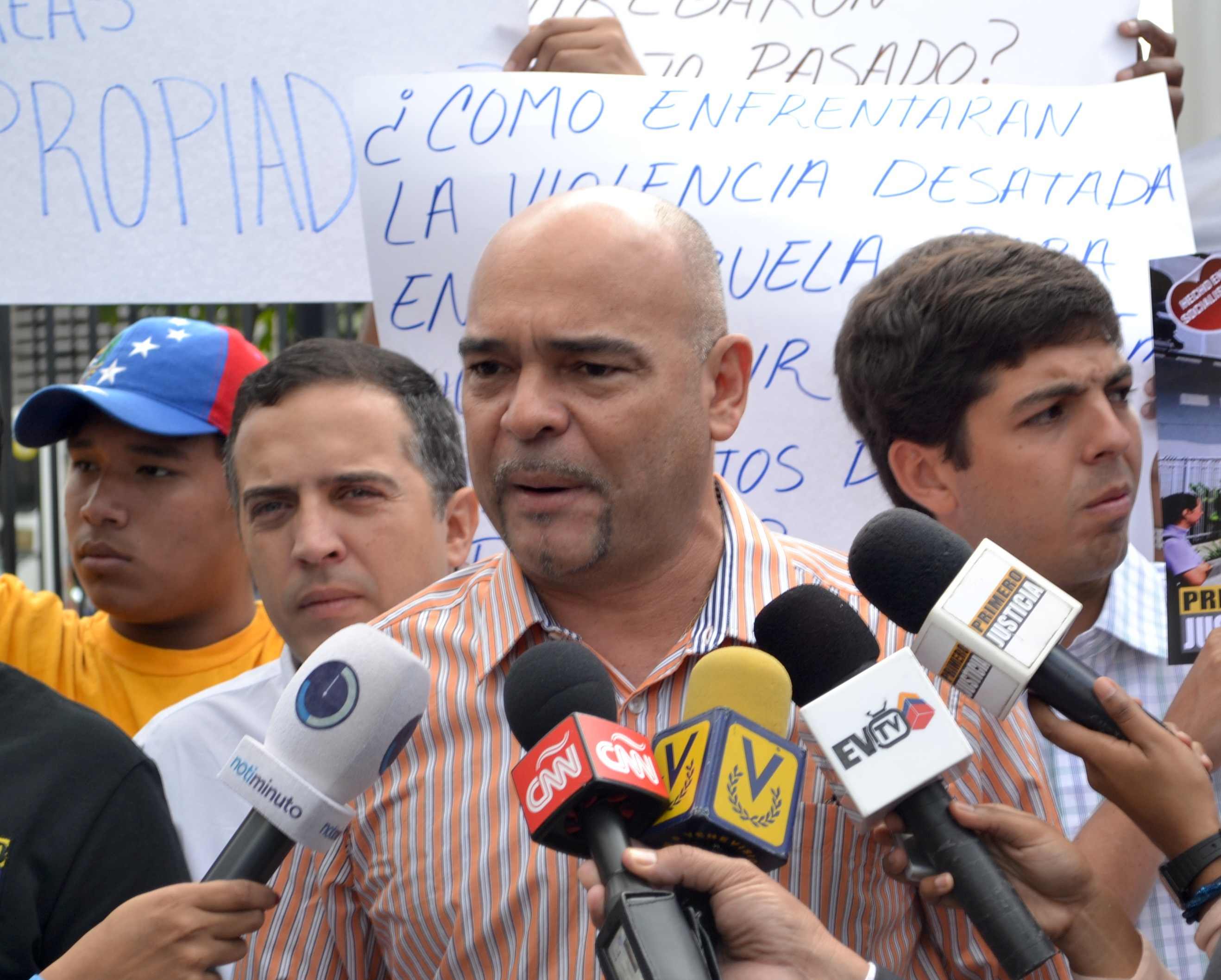 Montoya: Maduro debe dar respuesta hoy a los problemas del pueblo y dejarse de cuentos