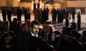 Maduro llegó a Catar y luego irá a Argelia