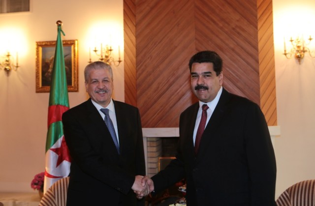 Foto: El Presidente Nicolás Maduro durante el encuentro con el Primer Ministro de Argelia, Abdelmalek Sellal / AVN