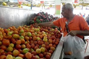 Precios del tomate y la cebolla están por las nubes