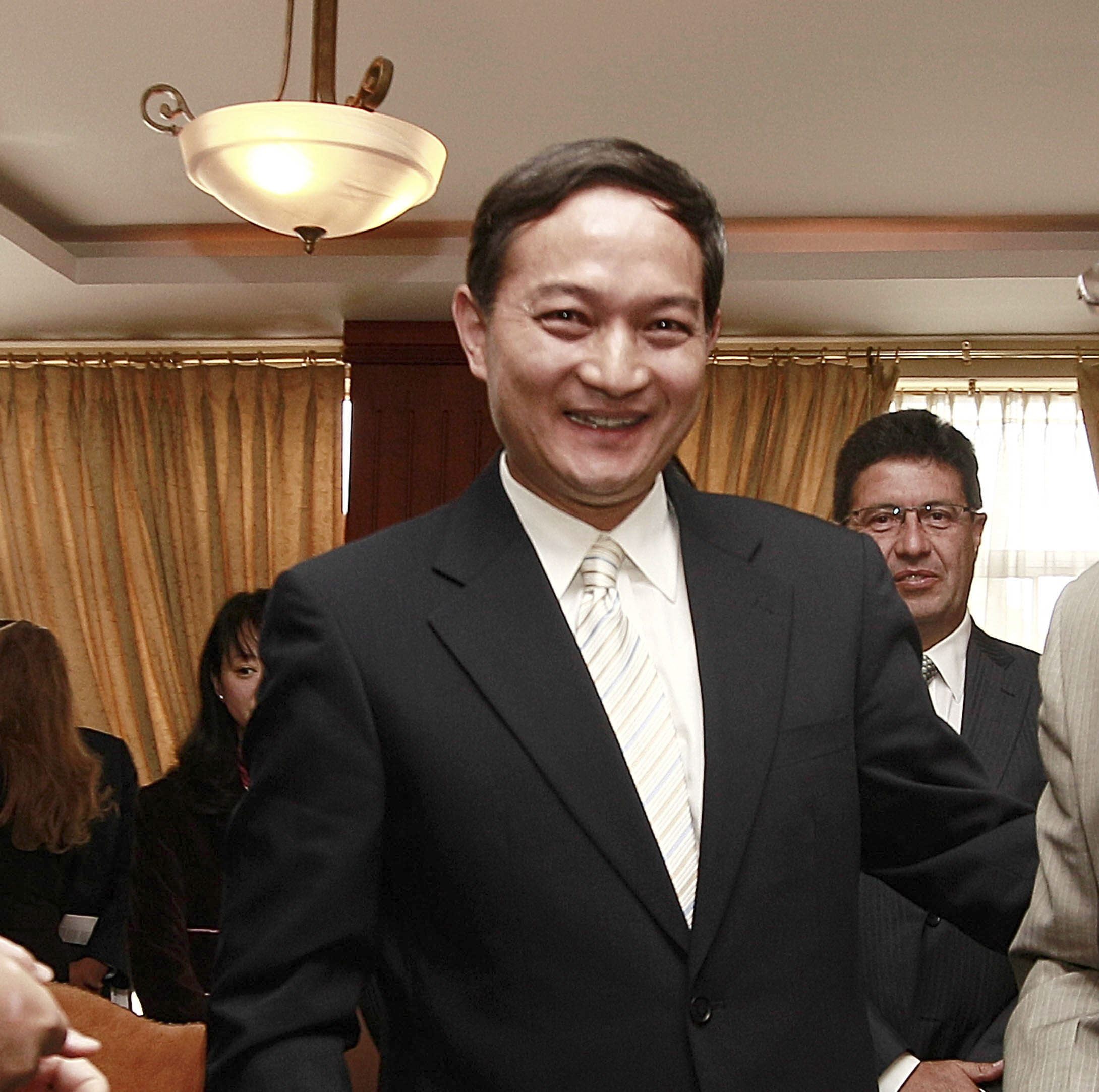 Destituyen a viceministro chino de Exteriores, sospechoso de corrupción