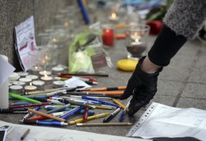 Dibujantes, policías y una psiquiatra entre las víctimas del atentado París