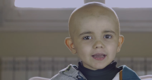 ¡Emotivo video! Un niño de cuatro años explica la importancia de la donación de médula