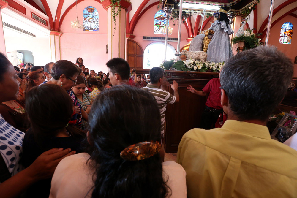 Atrapan a cinco carteristas en plena procesión de la Divina Pastora