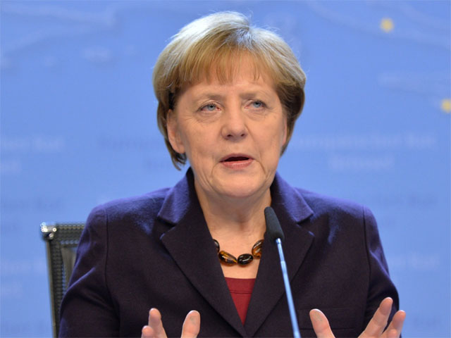 Merkel aborda con Moscú y Kiev situación en Ucrania y eventual cumbre Astaná