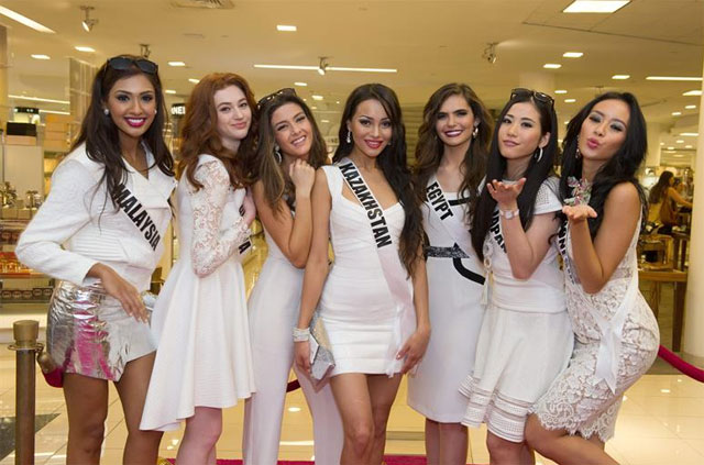 Las candidatas a Miss Universo se dan un baño de multitudes en Doral