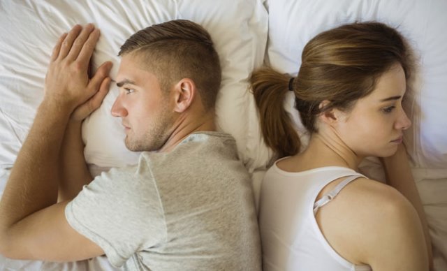 Los problemas de dormir con tu pareja