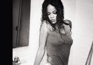 Filtran fotos en topless de Rihanna