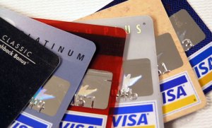 Las tarjetas de crédito “adornan” las carteras de los venezolanos