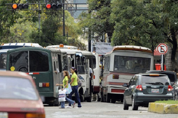 Solicitan ajustar tarifa del transporte público a 15 bolívares
