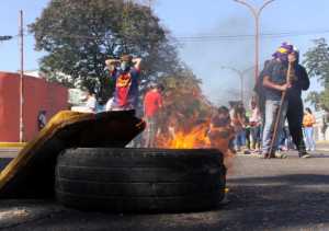 Protesta estudiantil produjo cierre de calles y avenidas en Coro