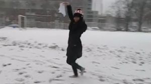 Baile de marinera sobre nieve cautiva Facebook