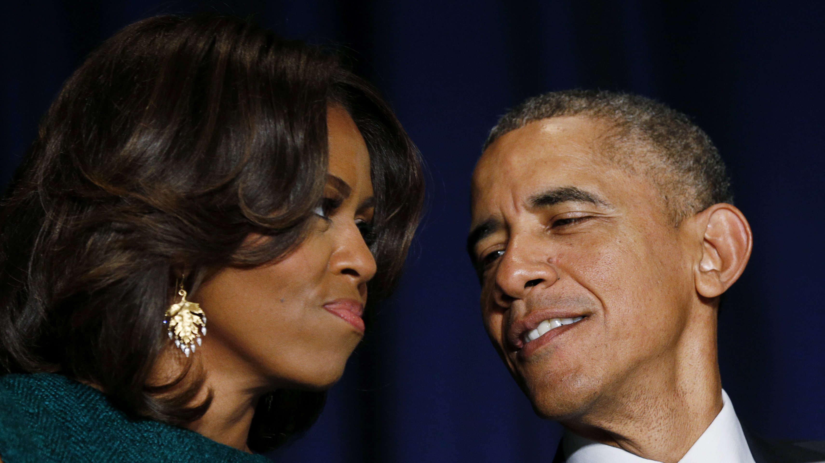 No te pierdas a Obama y su esposa vacilándose un concierto de Beyonce y Jay Z (Video)