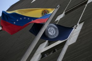 Reservas internacionales de Venezuela caen a su nivel más bajo en 12 años