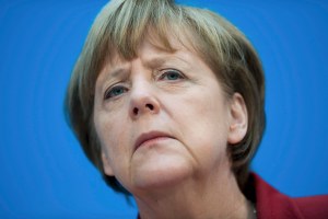 Con Merkel en el palco refuerza la seguridad ante partido selección alemana