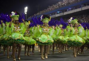 Las escuelas de samba garantizan el espectáculo en el carnaval de Río