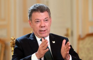 Santos dice que la diplomacia funcionó para solucionar diferencia con Venezuela